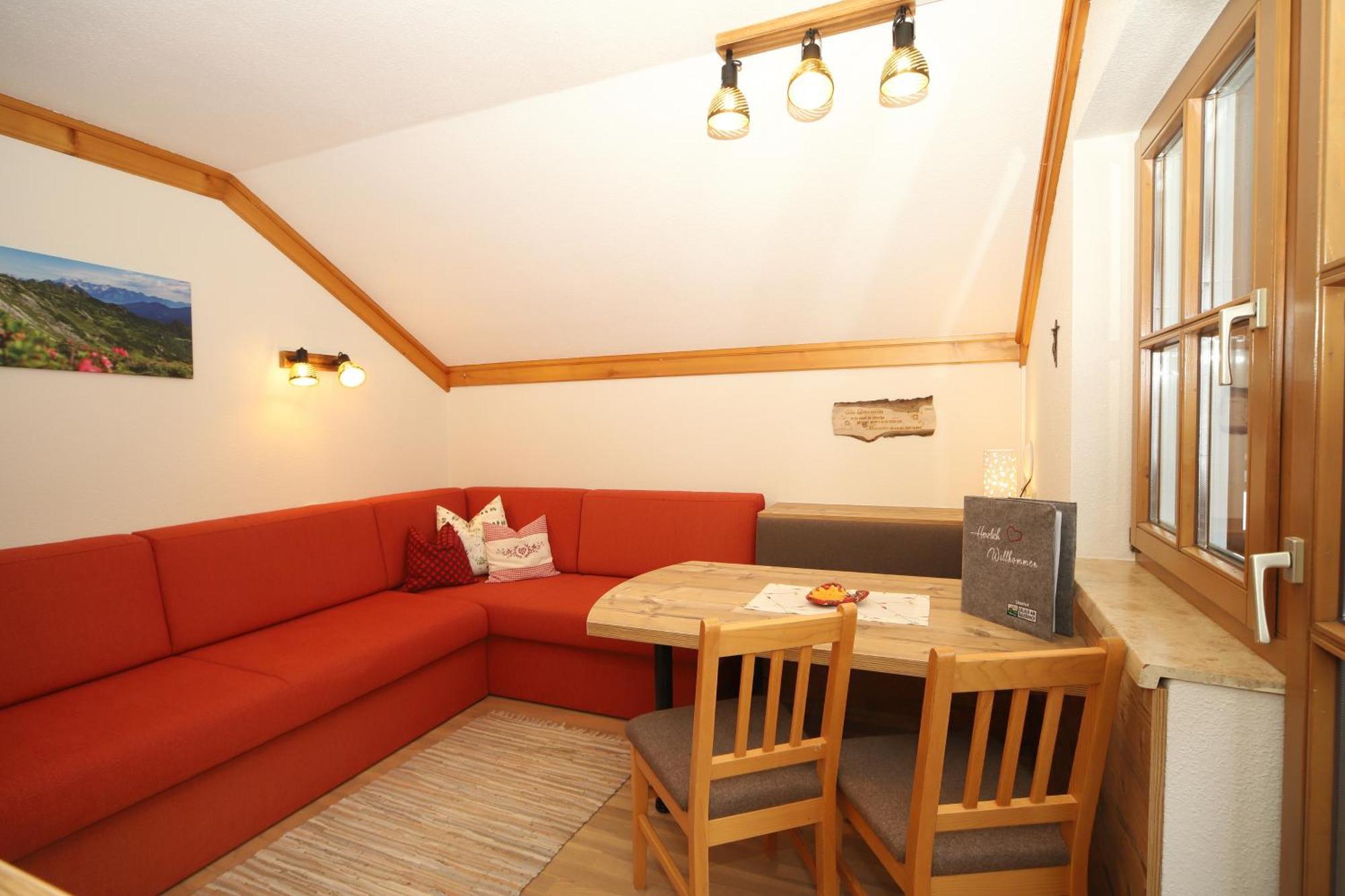 Linarhof Apartment Urlaub Am Bio Bauernhof Haus im Ennstal Oda fotoğraf