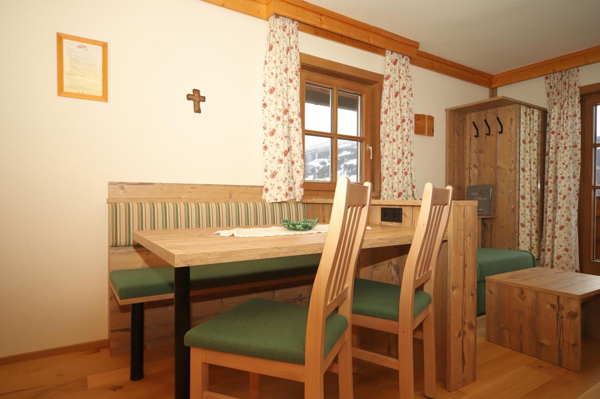 Linarhof Apartment Urlaub Am Bio Bauernhof Haus im Ennstal Oda fotoğraf