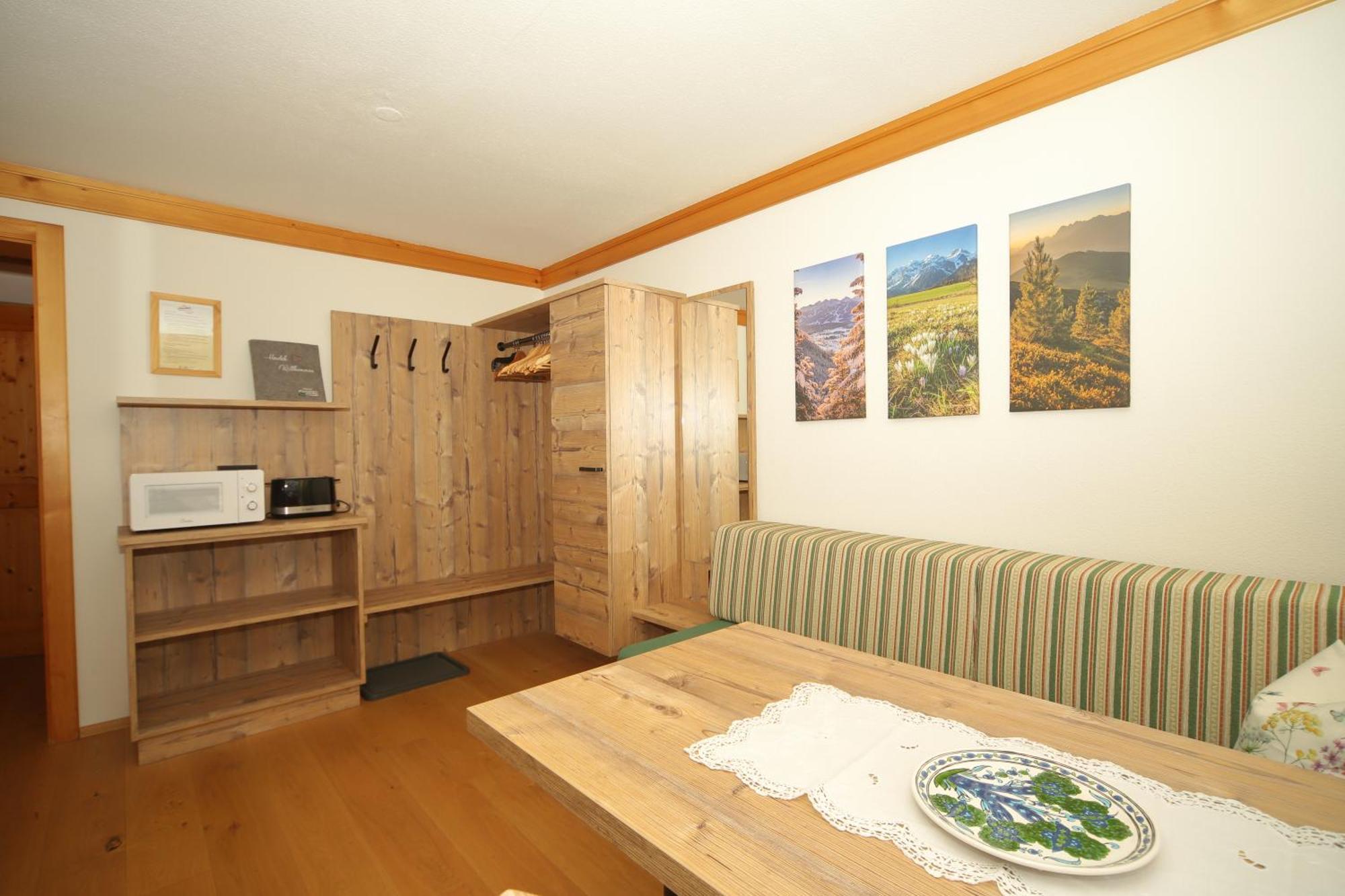 Linarhof Apartment Urlaub Am Bio Bauernhof Haus im Ennstal Oda fotoğraf