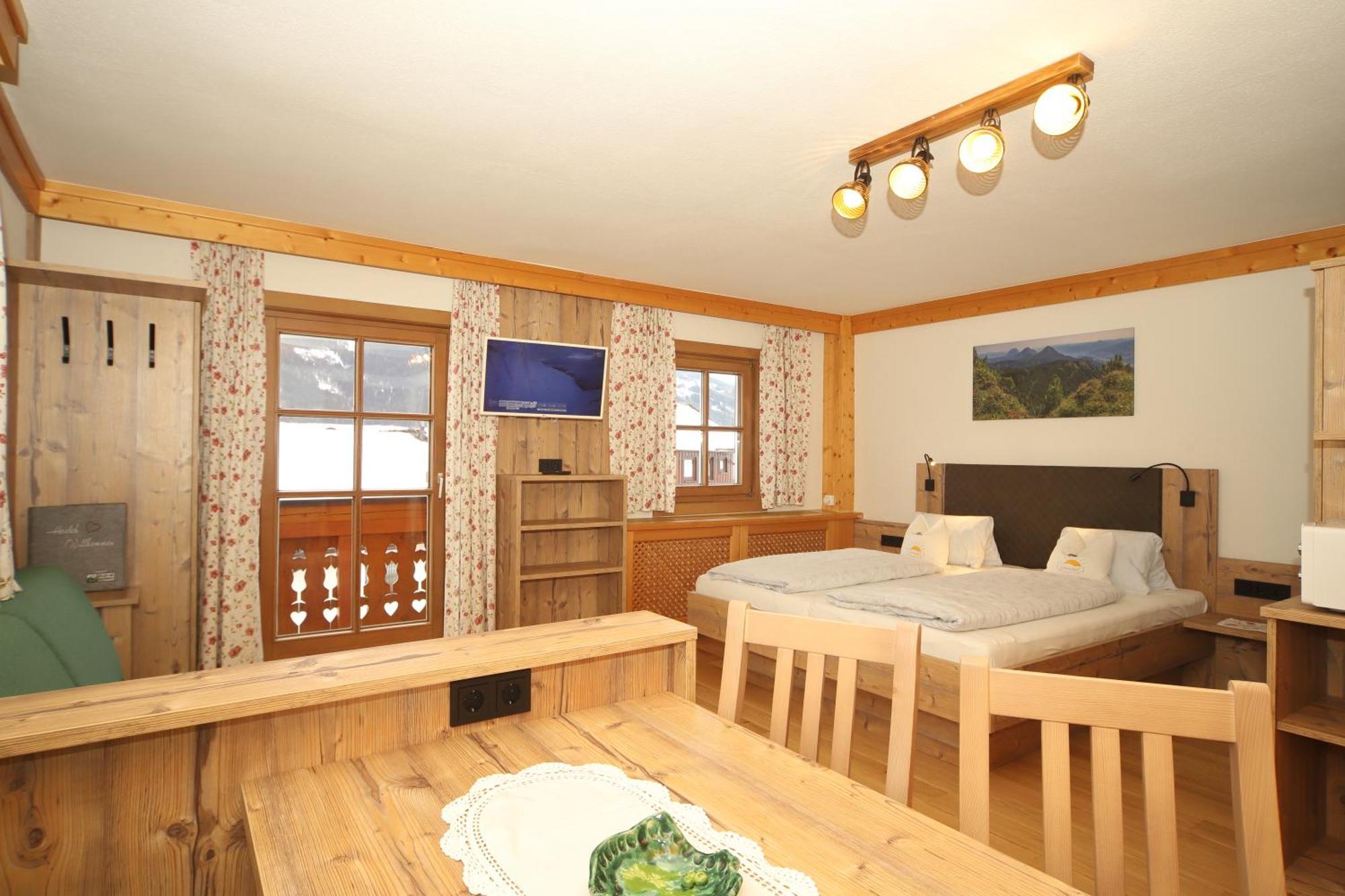 Linarhof Apartment Urlaub Am Bio Bauernhof Haus im Ennstal Dış mekan fotoğraf