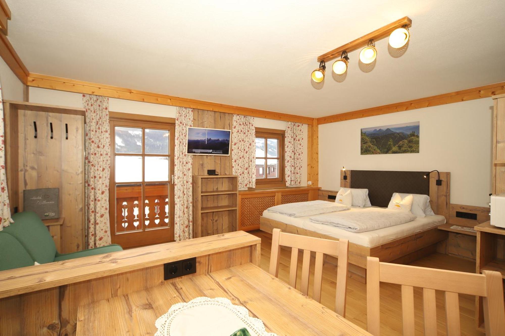Linarhof Apartment Urlaub Am Bio Bauernhof Haus im Ennstal Dış mekan fotoğraf